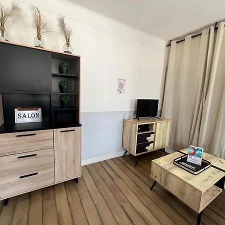 Le Marin Apartment Calais Exterior photo